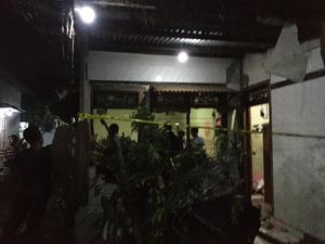Polisi Dalami Pelaku Penikaman Pria di Mataram Diduga ODGJ Polisi Dalami Pelaku Penikaman Pria di Mataram Diduga ODGJ