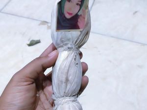 Hiii..! Boneka Pocong Ditempel Foto Wanita Ditemukan di Hutan Ternadi Kudus Hiii..! Boneka Pocong Ditempel Foto Wanita Ditemukan di Hutan Ternadi Kudus