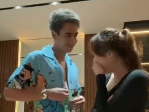 Heboh Video Verrell Bramasta Buka Baju di Depan Livy Renata