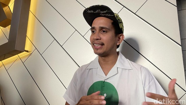 Update Informasi Selebriti InsertLive : Dituding Tak Nasionalis gegara Bendera One Piece, Andovi da Lopez Sebut Sesat Logika