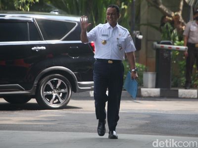 Anies Bawa Map Biru Penuhi Panggilan KPK soal Formula E