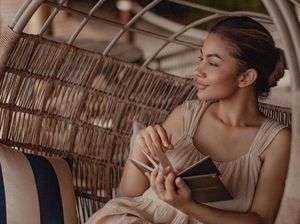 Ariel Tatum Pernah Depresi-Ingin Bunuh Diri, Coba Meditasi Agar Tenang Ariel Tatum Pernah Depresi-Ingin Bunuh Diri, Coba Meditasi Agar Tenang