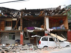 Melihat Kondisi Bangunan yang Hancur Akibat Gempa Sichuan, China