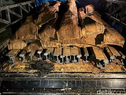 4 Pria di Simalungun Ditangkap karena Curi Puluhan Besi Rel Kereta Api