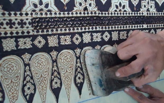 Batik cap/Pinterest.com/Kaintradisional Batik cap