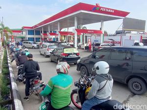 Ketika Aplikasi MyPertamina-Solusi Subsidi BBM Tepat Sasaran Diragukan Ketika Aplikasi MyPertamina-Solusi Subsidi BBM Tepat Sasaran Diragukan