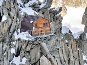 Rumah Kecil di Pinggir Jurang yang Terkenal Itu Kini Tinggal Kenangan