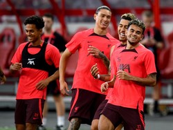 Firmino yang Nerimo soal Persaingan dengan Nunez