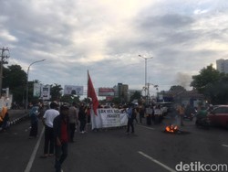 Sore-sore Mahasiswa Makassar Kembali ke Jalan Demo Tolak Kenaikan Harga BBM