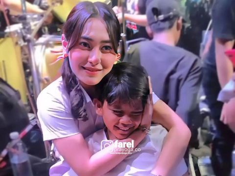 Dipeluk Erat Vita Alvia, Karier Farel Prayoga Dikhawatirkan