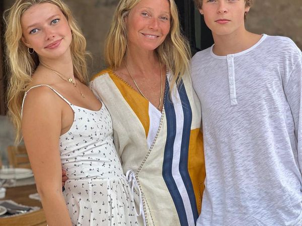 8 Penampilan Langka Gwyneth Paltrow dengan Kedua Anak yang Beranjak Dewasa