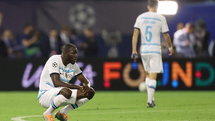 Soccer Football - Champions League - Group E - Dinamo Zagreb v Chelsea - Stadion Maksimir, Zagreb, Croatia - September 6, 2022 Chelseas Kalidou Koulibaly looks dejected after the match REUTERS/Antonio Bronic