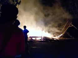 2 Rumah Panggung di Tana Toraja Terbakar, 1 Warga Alami Luka Bakar
