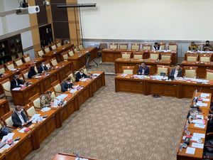 Rapat di Komisi III DPR, Firli Pamer Tindak 88 Kasus Korupsi di Tahun 2022