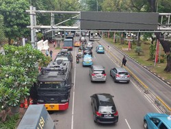 Jelang Demo BBM, Lalu Lintas di Patung Kuda ke Istana Dibuka Normal