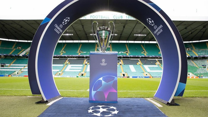 GLASGOW, SCOTLAND - SEPTEMBER 06: The Champions League Trophy during a UEFA Champions League match between Celtic and Real Madrid at Celtic Park, on September 06, 2022, in Glasgow, Scotland.  (Photo by Craig Williamson/SNS Group via Getty Images)