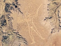 Misteri Gambar Manusia Raksasa Terlihat dari Angkasa