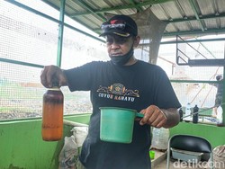 Warga Bandung Ubah Sampah Jadi Bahan Bakar Saat Riuh BBM Naik