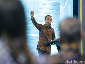 Sempat Didesak Lockdown, Jokowi Ngaku Semadi di Awal COVID-19 Masuk RI Sempat Didesak Lockdown, Jokowi Ngaku Semadi di Awal COVID-19 Masuk RI
