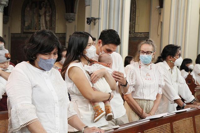 Momen Pembaptisan Anak Marcel Chandrawinata dan Deasy Priscillia Momen Pembaptisan Anak Marcel Chandrawinata dan Deasy Priscillia