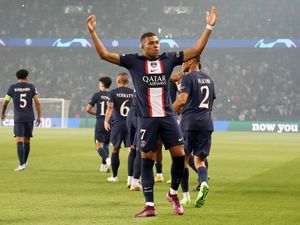 Mbappe Pelit Amat ke Neymar