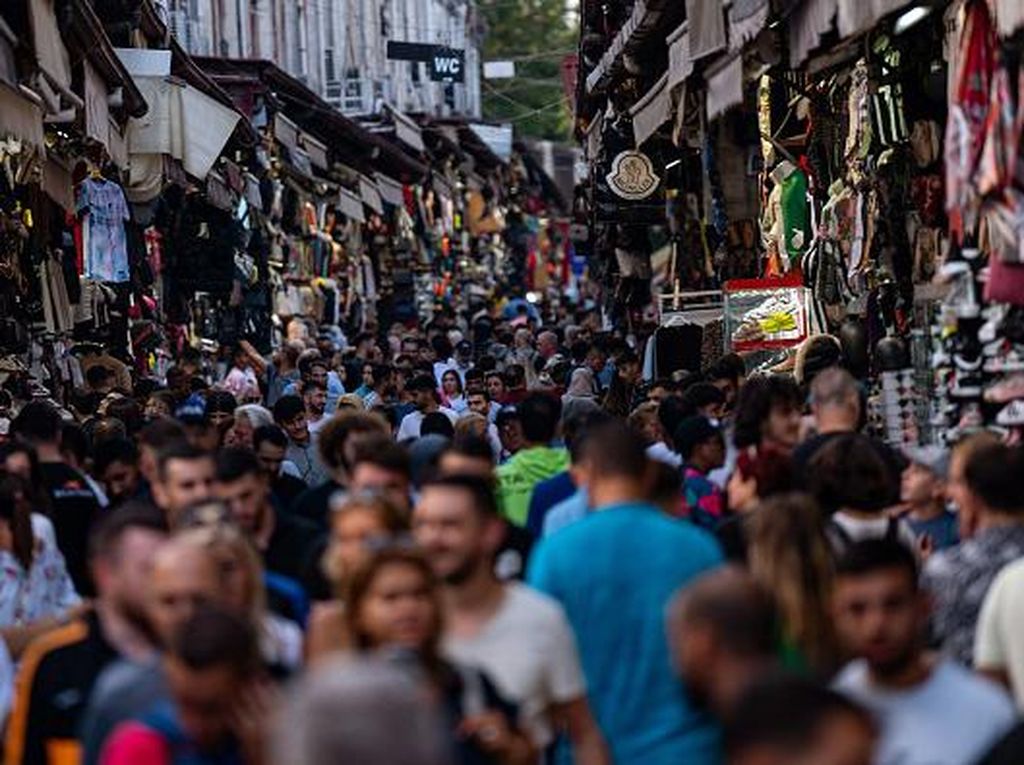 Inflasi Naik Tinggi Tapi Pasar di Turki Justru Ramai, Cek Yuk Fotonya Inflasi Naik Tinggi Tapi Pasar di Turki Justru Ramai, Cek Yuk Fotonya