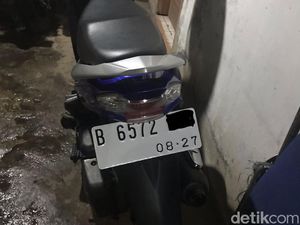 Asyik, Motor Juga Mulai Dapat Pelat Nomor Kendaraan Warna Putih Asyik, Motor Juga Mulai Dapat Pelat Nomor Kendaraan Warna Putih