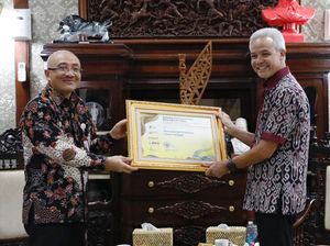 Pemprov Jateng Terima 3 Penghargaan BKN Award 2022 Pemprov Jateng Terima 3 Penghargaan BKN Award 2022