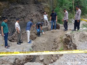 Penambang Pasir Tewas Tertimpa Tebing Longsor di Boyolali Penambang Pasir Tewas Tertimpa Tebing Longsor di Boyolali