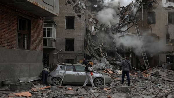 Porak-poranda Apartemen di Ukraina Akibat Dihantam Rudal Rusia