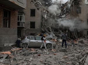 Ukraina Temukan 4 Mayat Diduga Disiksa di Desa yang Direbut dari Rusia Ukraina Temukan 4 Mayat Diduga Disiksa di Desa yang Direbut dari Rusia