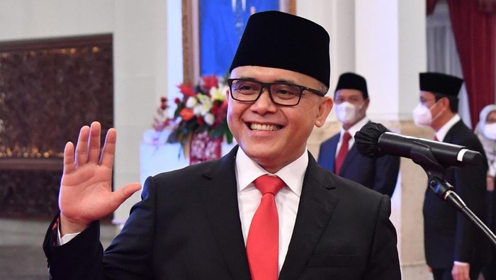 Abdullah Azwar Anas telah dilantik menjadi Menteri PAN-RB di Istana Negara, Rabu (7/9). Mantan Bupati Banyuwangi itu menggantikan almarhum Tjahjo Kumolo.