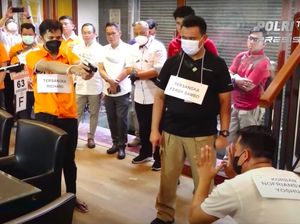 Bantahan Pengacara Putri Candrawathi Soal Kliennya Diduga Ikut Tembak Yosua Bantahan Pengacara Putri Candrawathi Soal Kliennya Diduga Ikut Tembak Yosua