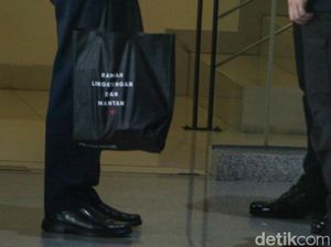 Saat Anies Bawa Tas Ramah Lingkungan dan Mantan ke KPK