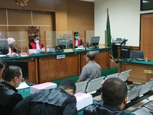 Eks Pimpinan Cabang Bank Banten Didakwa Rugikan Negara Rp 186 M Eks Pimpinan Cabang Bank Banten Didakwa Rugikan Negara Rp 186 M