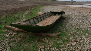 Waduk Dawuhan di Madiun Mengering Akibat Kemarau, Begini Potretnya