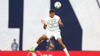 Wesley Fofana digaet Chelsea dari Leicester City pada 31 Agustus 2022. Bek tengah yang kini berusia 24 tahun tersebut ditebus dengan nilai transfer sekitar 70 juta paun. Foto: Getty Images/Pixsell/MB Media