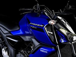 Frazer FZ15, Naked Bike 150 cc Terbaru Yamaha Dijual Rp 48 Jutaan Frazer FZ15, Naked Bike 150 cc Terbaru Yamaha Dijual Rp 48 Jutaan
