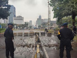 Ada Demo BBM di Patung Kuda, Lalu Lintas ke Arah Istana Ditutup