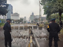 Ada Demo BBM di Patung Kuda, Lalu Lintas ke Arah Istana Ditutup