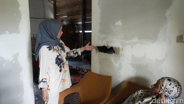 Penampakan Jejak Api Berpindah-pindah Tempat di Rumah Warga di Bone