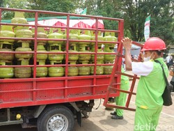 Imbas Kenaikan BBM, Emak-emak Kudus: Gas Susah, Harga Bawang-Cabai Naik