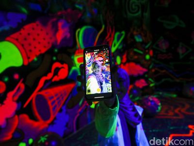 Yuk... Bikin Foto-foto Seru ke Pameran Cyberpunk-Animatrix di Jakarta