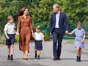Pemakaman Ratu: Anak-anak Tak Boleh Ikut, Kecuali George-Charlotte Pemakaman Ratu: Anak-anak Tak Boleh Ikut, Kecuali George-Charlotte