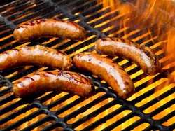 Pertama Kalinya Babi Hasil Rekayasa Gen Dibuat Jadi Sosis