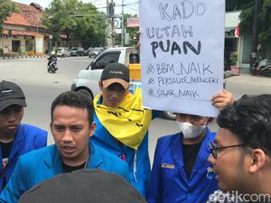 Kado Ultah Puan BBM Naik Muncul Saat Demo Mahasiswa di Rembang