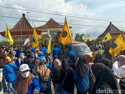 Demo BBM Naik di Probolinggo, Mahasiswa Tuntut Mafia Minyak Diberantas