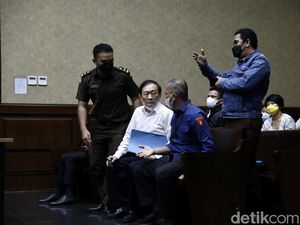Surya Darmadi Ajukan Banding Usai Eksepsi Ditolak di Kasus Korupsi Rp 86 T Surya Darmadi Ajukan Banding Usai Eksepsi Ditolak di Kasus Korupsi Rp 86 T