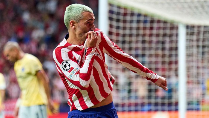 MADRID, SPAIN - SEPTEMBER 07: Antoine Griezmann of Atletico de Madrid celebrates after scoring their teams second goal during the UEFA Champions League group B match between Atletico Madrid and FC Porto at Civitas Metropolitano Stadium on September 07, 2022 in Madrid, Spain. (Photo by Angel Martinez/Getty Images)