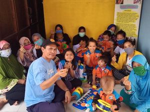 Kisah Zaenudin Tampung Pasien Kanker Anak di Rumah Singgah, Yuk Bantu!